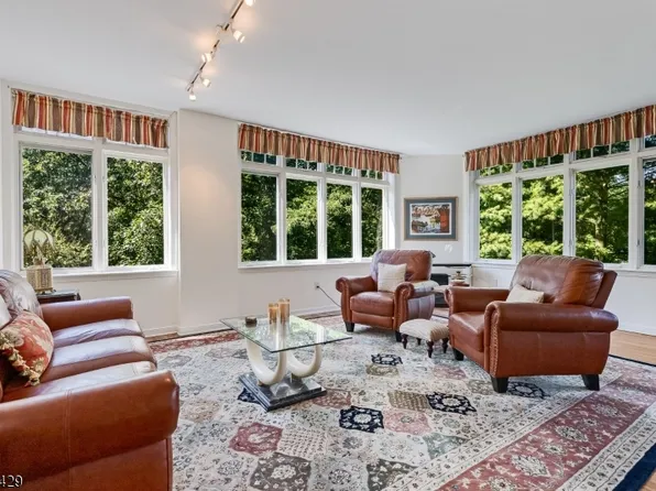 616 S Orange Ave, 4D BLDG 616 #D, Maplewood Twp., NJ 07040