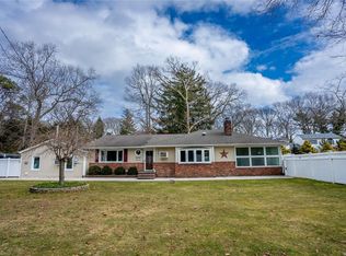 525 Park Ave, Centereach, NY 11720