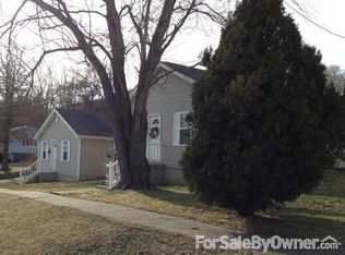 909 Lincoln Dr, South Charleston, WV 25309