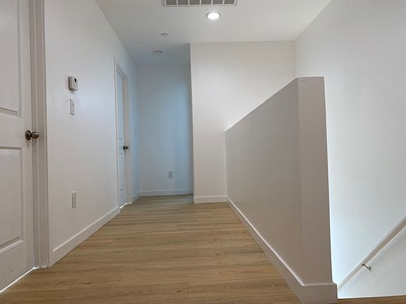 5th image of 2439 1/2 Malabar St