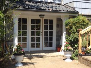 1385 SW Taylors Ferry Rd #B, Portland, OR 97219