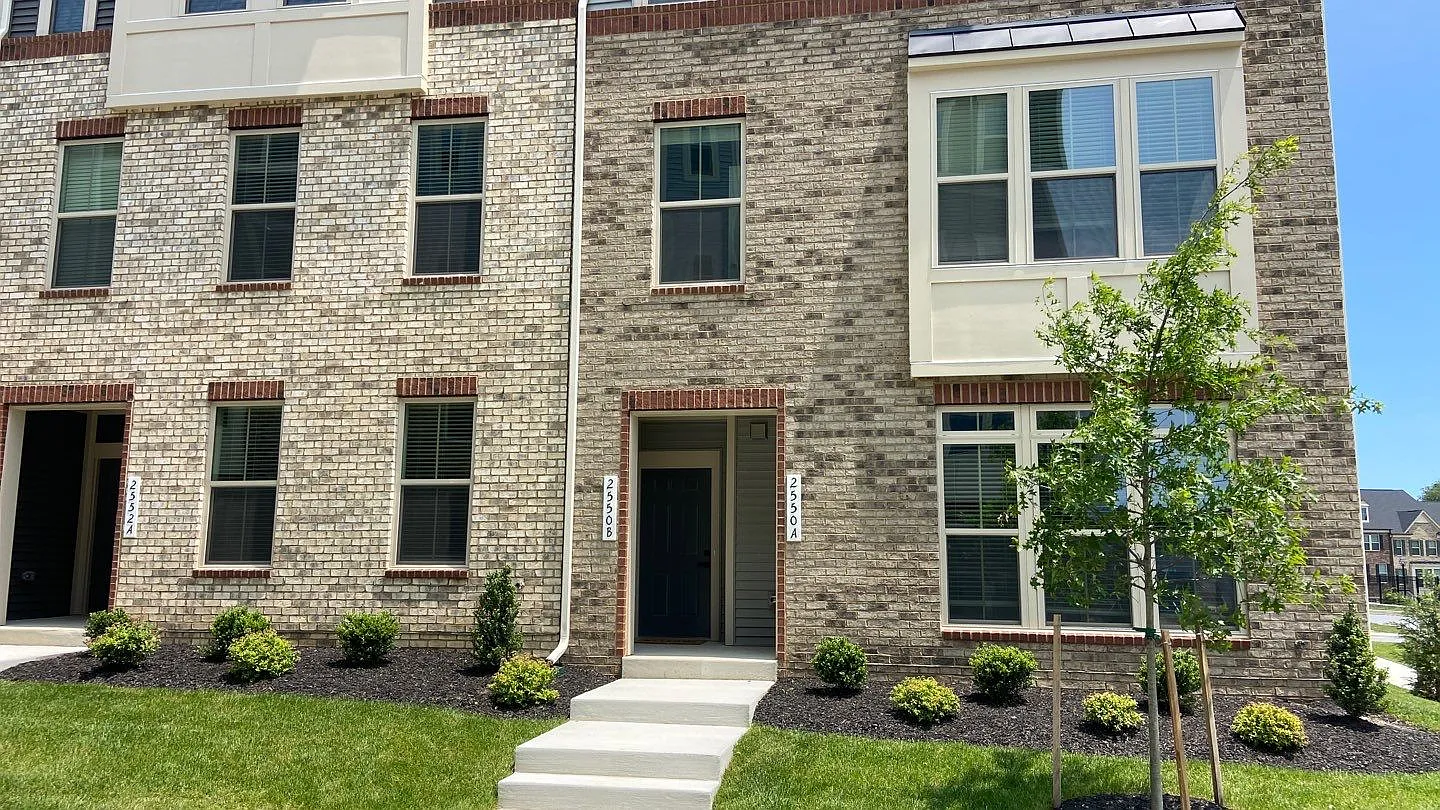 Exquisite Townhome Ellicotty City — Photo 2