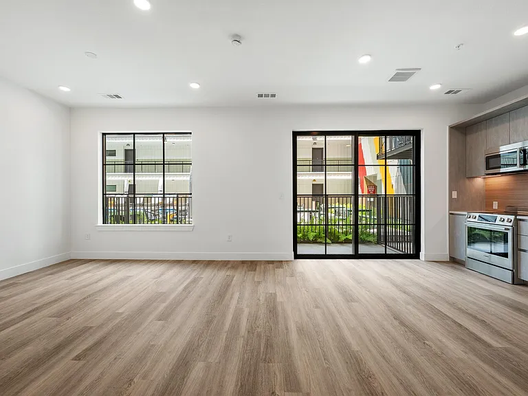 4315 S Congress Ave #208 — Photo 14