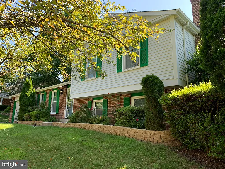 20328 Watkins Meadow Dr — Photo 2