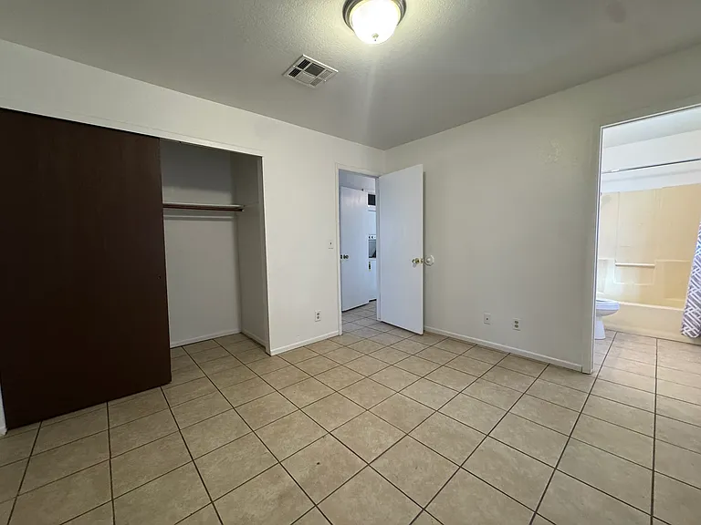1539 Monte Vista Dr #C — Photo 23
