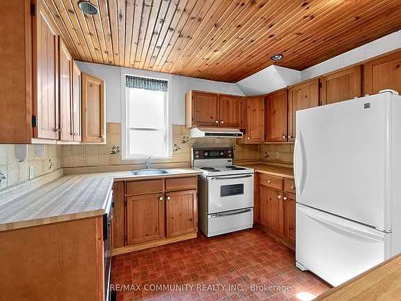 5th image of 28 Queen St