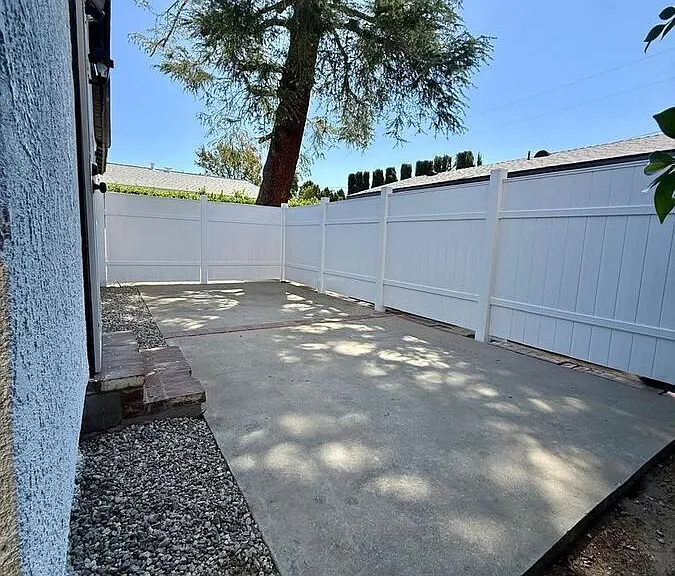 22122 Saticoy St — Photo 15
