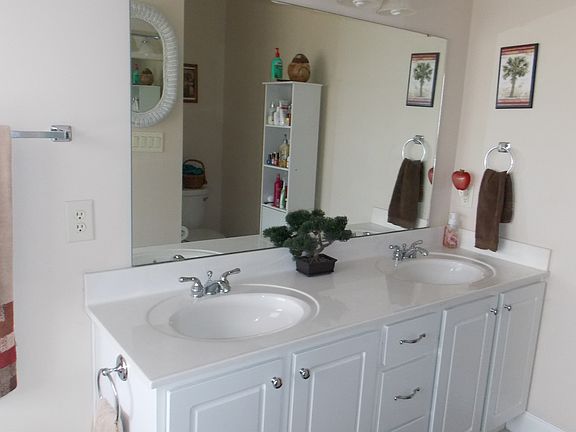 4th image of 2116 Laurel Glen Dr