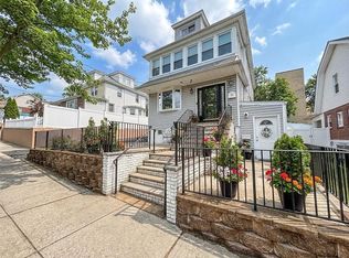 33 Hope Ave, Staten Island, NY 10305