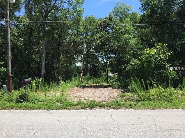 2nd image of 51 Lake Dr