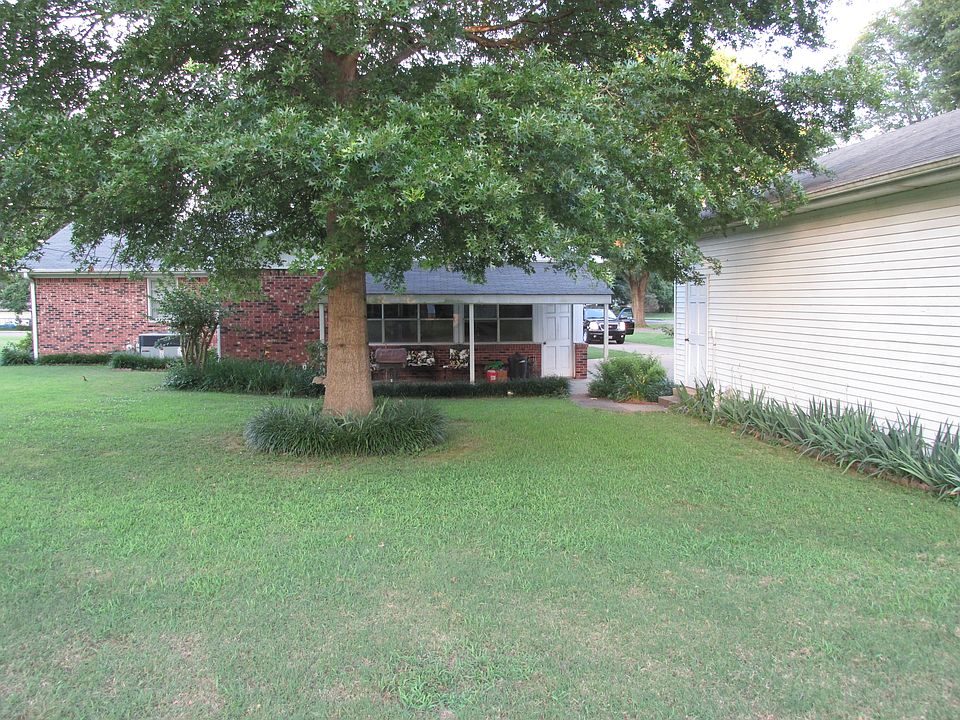 2nd image of 203 Barrett St