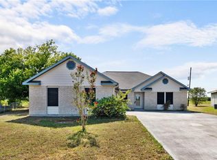 1509 Hunters Rd, Lockhart, TX 78644