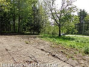 2nd image of 569 Union Rd