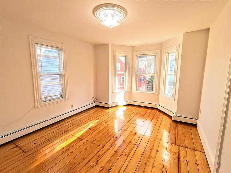 90 Wenham St #3 — Photo 6