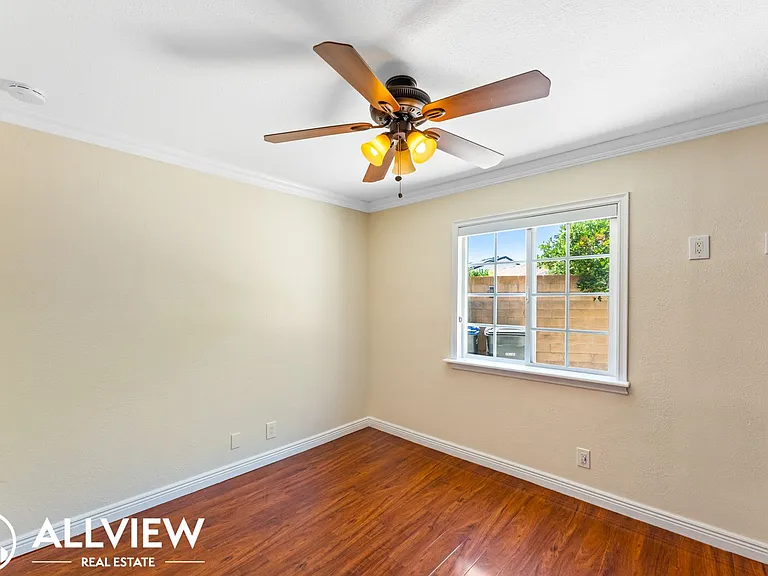 24911 Luton St — Photo 17