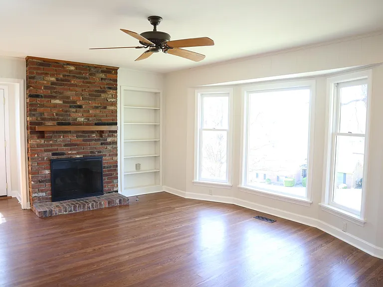 2331 Thornhill Rd — Photo 11