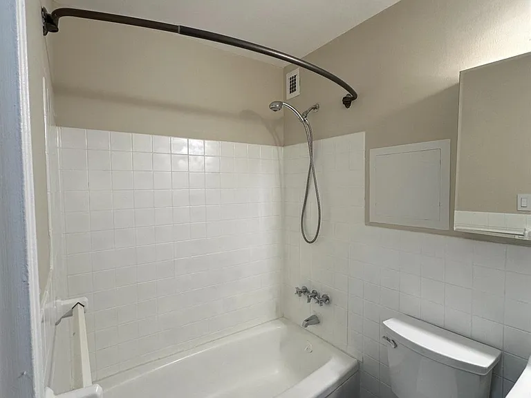 123 S Adelaide Ave #1L — Photo 10