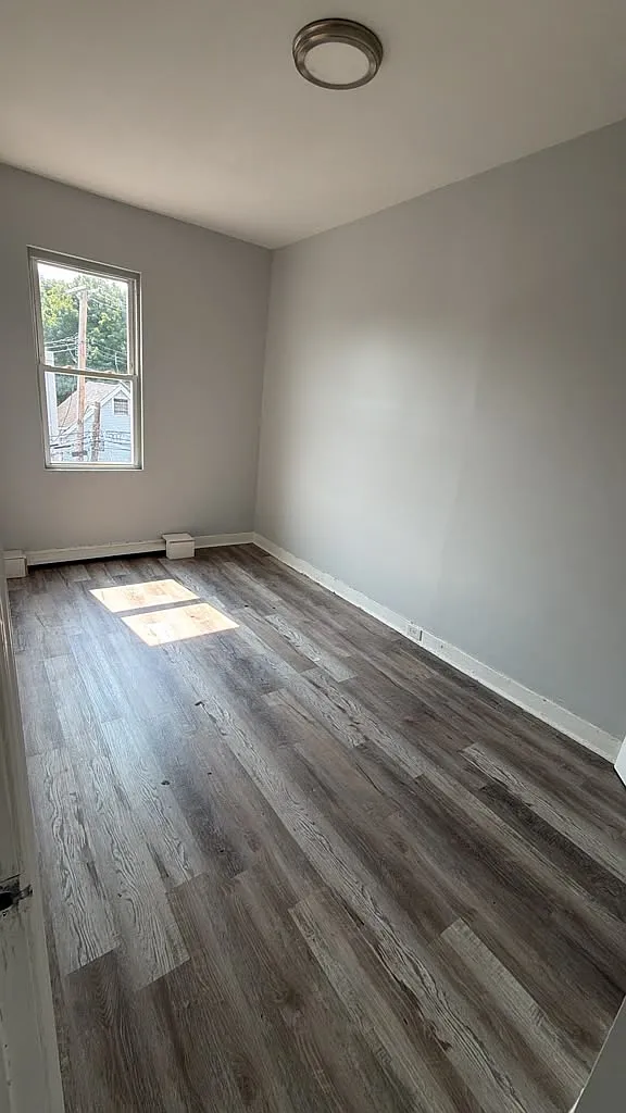 2 bed, 1000 sqft, $2,600 — Photo 2