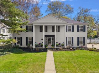 234 Lincoln Rd, Grosse Pointe, MI 48230