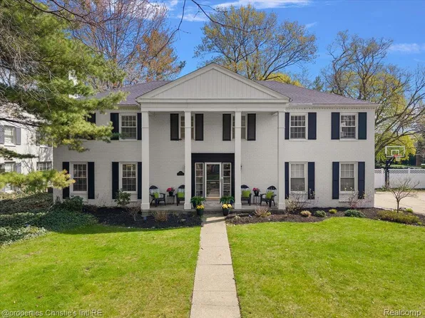 234 Lincoln Rd, Grosse Pointe, MI 48230