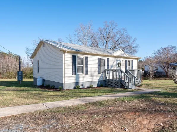 304 Marysville Rd, Altavista, VA 24517