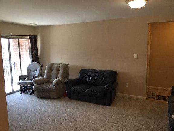 3rd image of 3304 Woodburn Village Dr