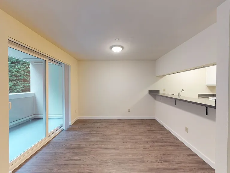 Daniels Apartments — Photo 25