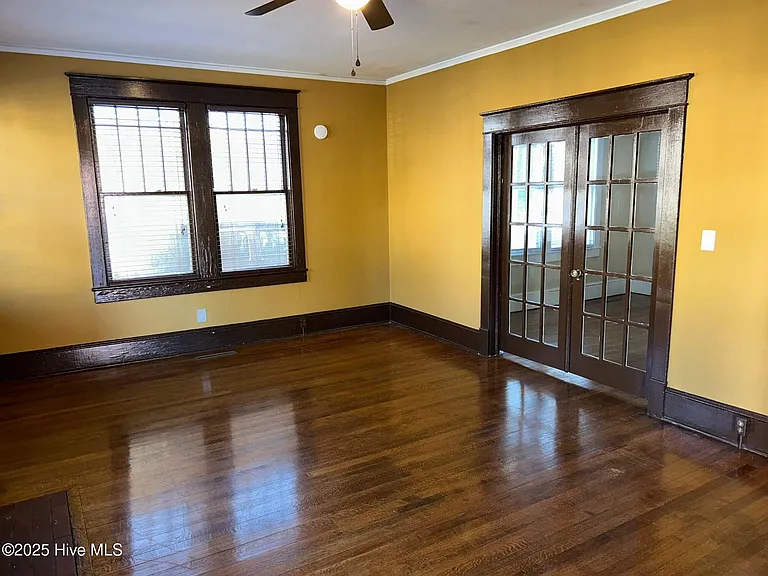 409 Biltmore St — Photo 3