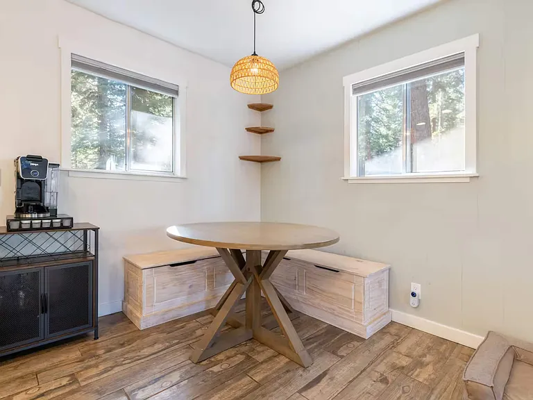 10990 Palisades Dr — Photo 17