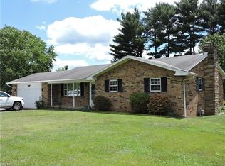 305 Chamberlain Dr, Marietta, OH 45750