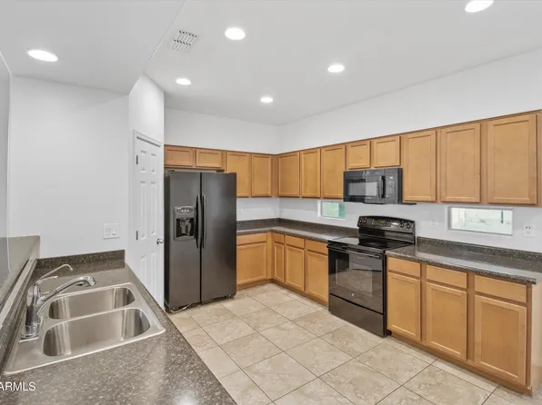 11718 W PORT AU PRINCE Lane, El Mirage, AZ 85335