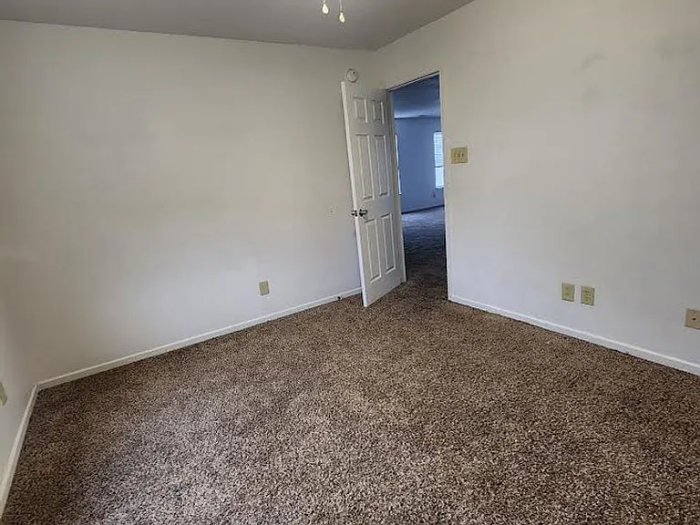 8614 Hopewell Ct — Photo 10