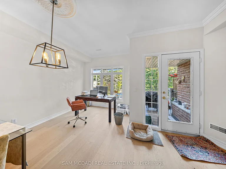 95 Kerr St W #2 — Photo 5