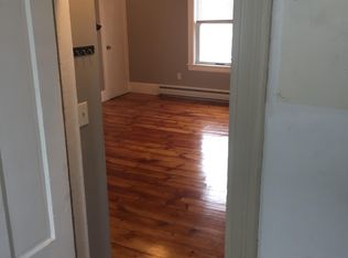 33 4th Ave, Lowell, MA 01854