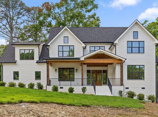 1825 Sawyer Farms Ln, Signal Mountain, TN 37377