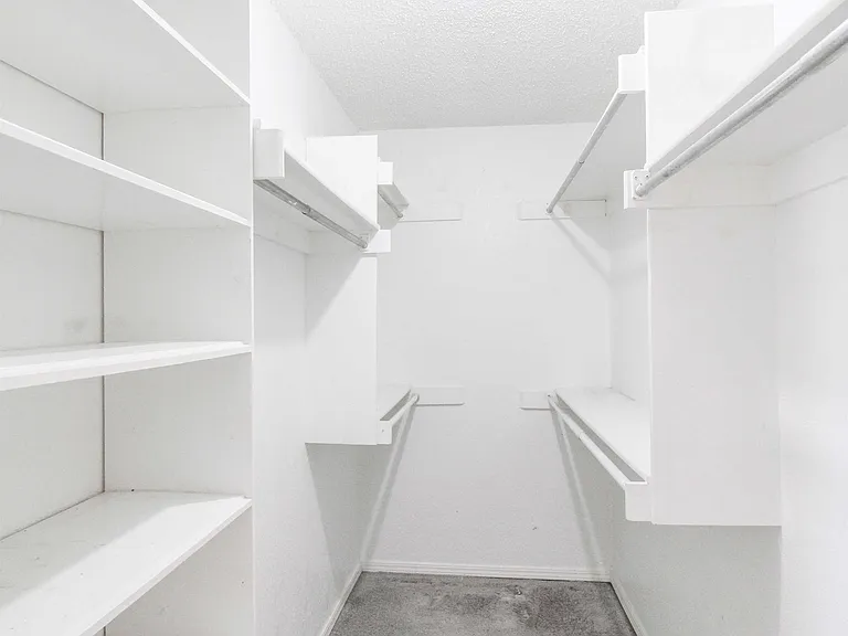 8900 N Shannon Ave — Photo 11