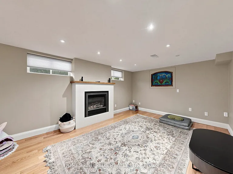 154 Brooke Ave — Photo 31