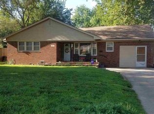 207 E English St, Mulvane, KS 67110