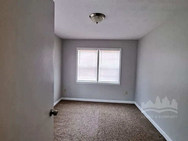 3743 Lakehurst Dr — Photo 4