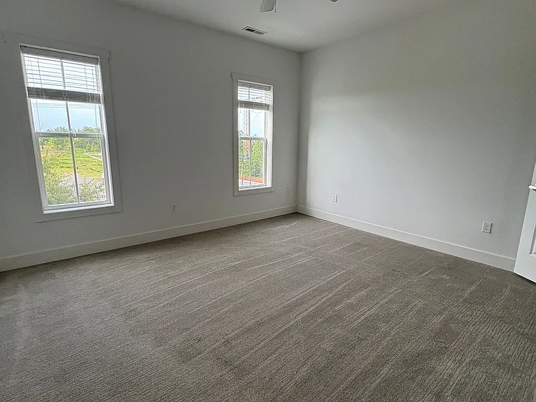 MV Flats @ Riverlights — Photo 27