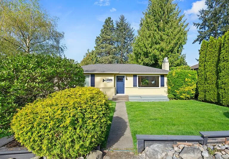 16253 13th Ave SW — Photo 1