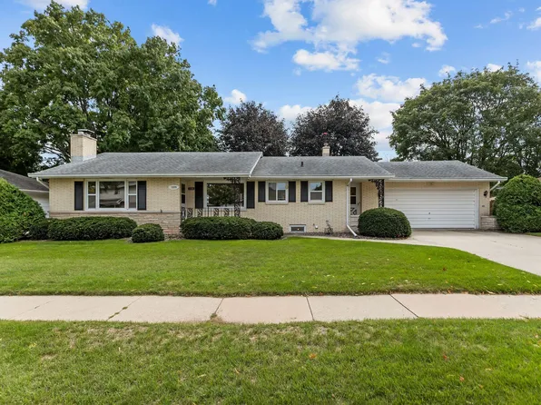 1229 E Pershing St, Appleton, WI 54911