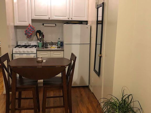 3rd image of 239 E 84th St APT 2B