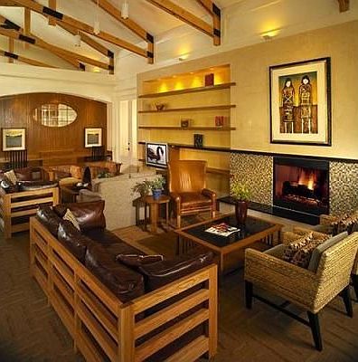 Artisan Clubhouse
