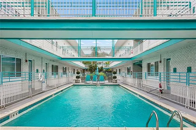 1 bed, 1.0 bath, 633 sqft, $1,600 — Photo 4