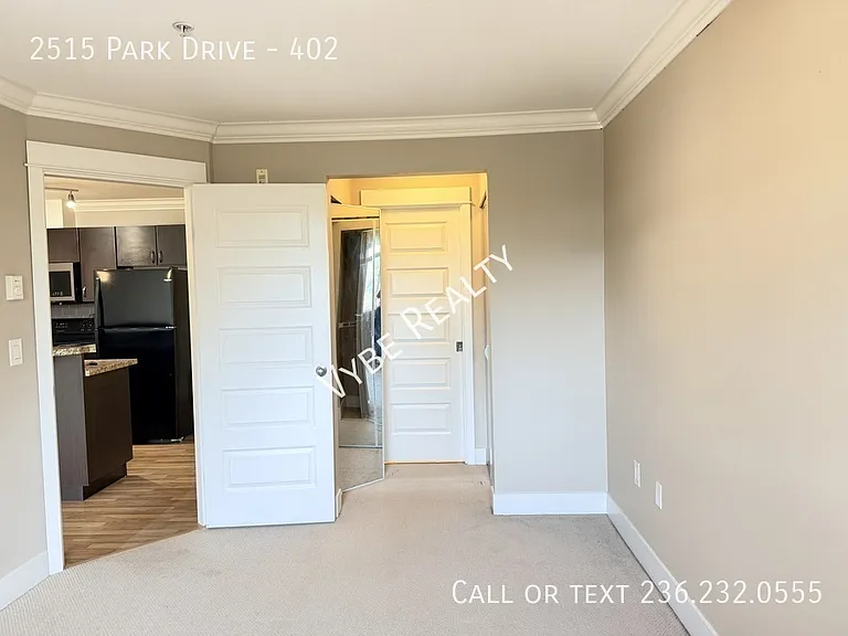 2515 Park Dr #402 — Photo 9