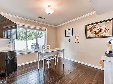 110 Hilltop Ct — Photo 9