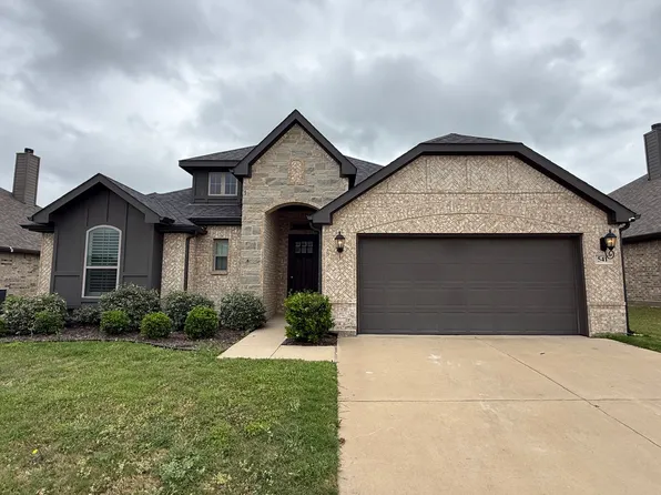 541 Molly Ln, Keene, TX 76059