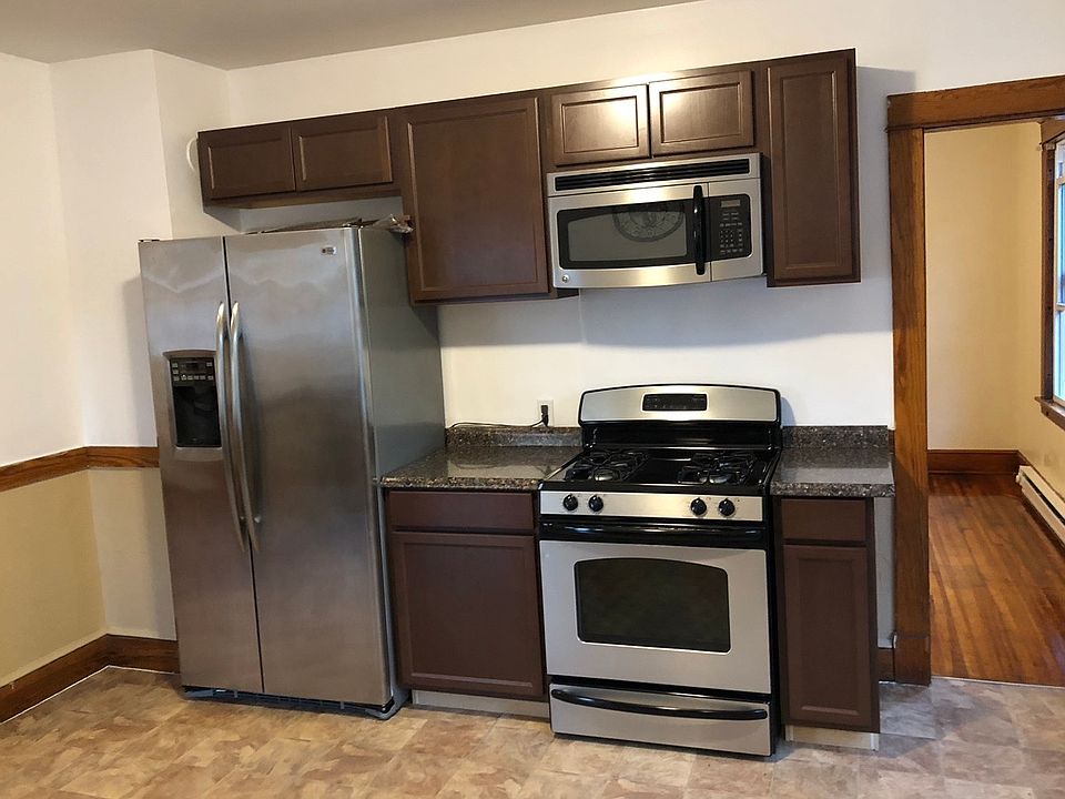1st image of 15 Branch St #1
