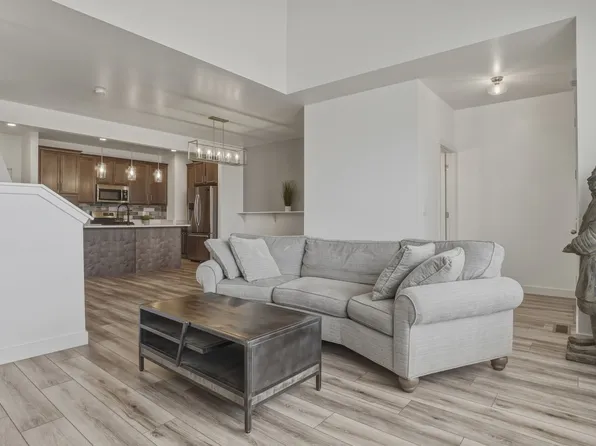 13184 S Whaddon Ct, Herriman, UT 84096